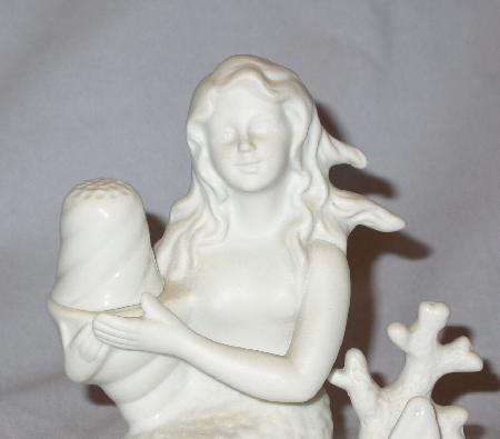 MERMAID FIGURINE THIMBLE HOLDER