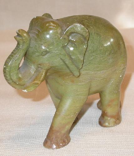 ONYX ELEPHANT & SOAPSTONE ELEPHANT