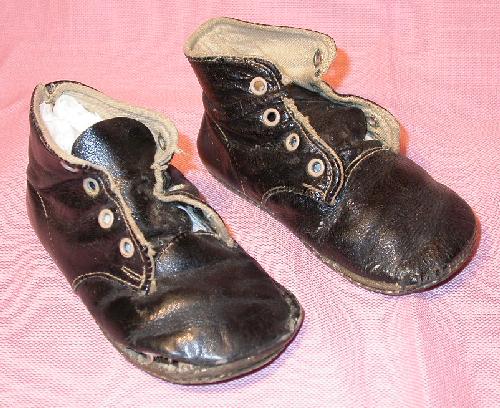 1930s BLACK HIGH TOP CHILDREN'S SHOES