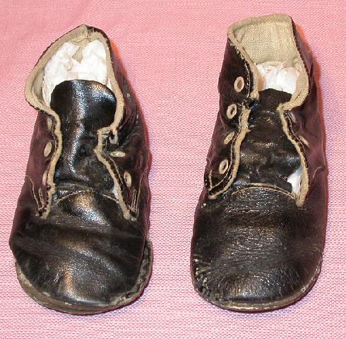 1930s BLACK HIGH TOP CHILDREN'S SHOES