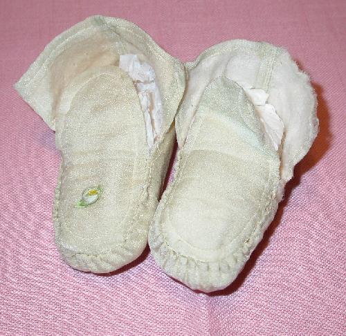 1930s CHILDREN'S PINK CLOTH SHOES