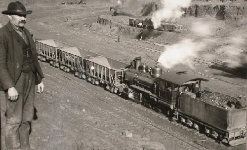 STEREOVIEW - OPEN PIT MINING TRAIN