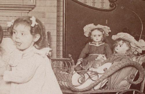 STEREOVIEW - A YOUNG GIRL & HER DOLLS & DOG