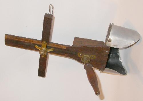 METAL HOOD STEREOSCOPE