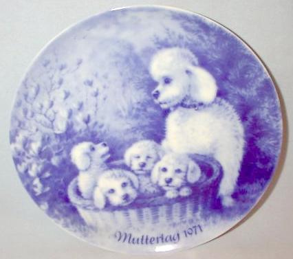 MOTHER'S DAY - GERMAN MOTHER'S DAY PLATE WITH POODLES!