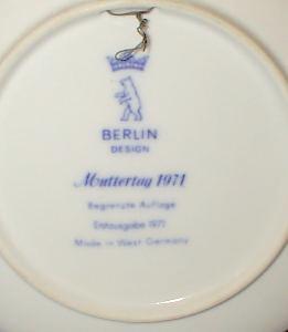 MOTHER'S DAY - GERMAN MOTHER'S DAY PLATE WITH POODLES!