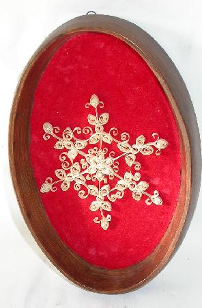 INTRICATE QUILL WORK PLAQUE