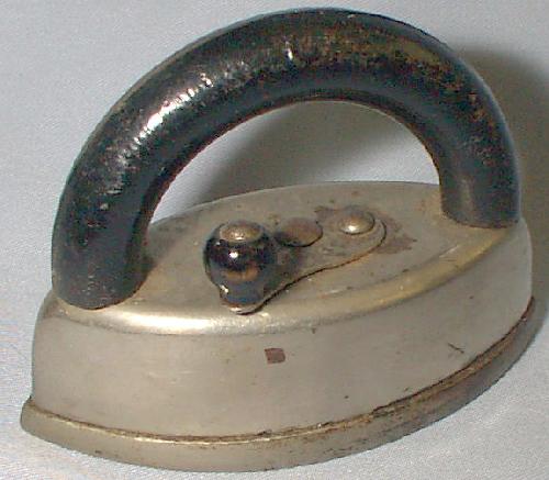 CHILDREN'S TOY IRON
