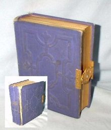 VICTORIAN PHOTO ALBUM FEATURING - CARTE DE VISITES