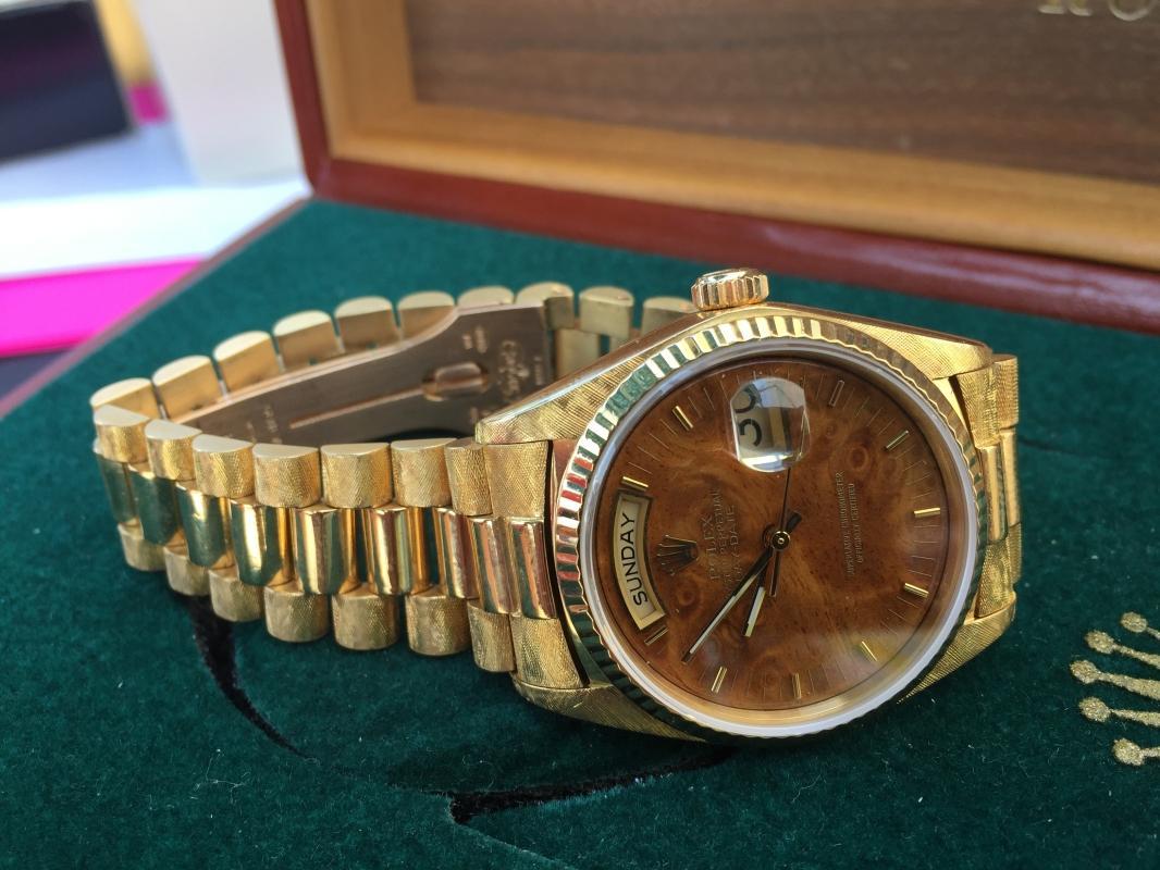 BEAUTIFUL MAN'S 18K GOLD PRESIDENTIAL ROLEX WITH DAY/DATE
