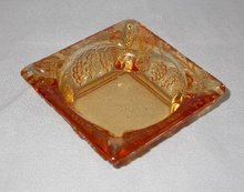 WESTMORLAND GLASS GRAPE PATTERN ASHTRAY