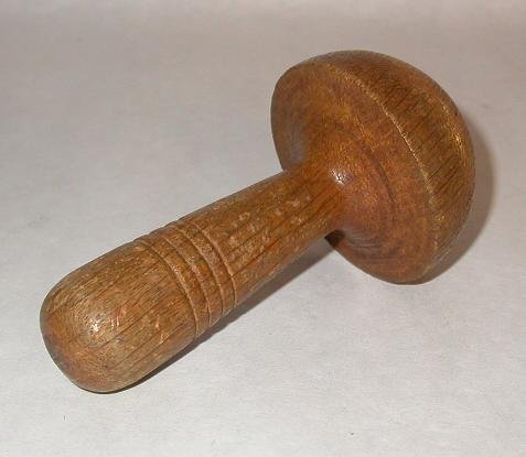 SOLID OAK SOCK DARNER
