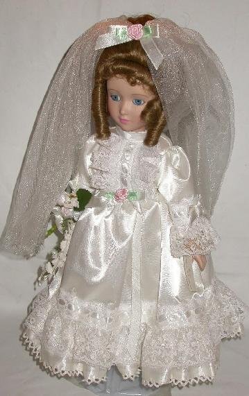 BEAUTIFUL PORCELAIN BRIDE DOLL
