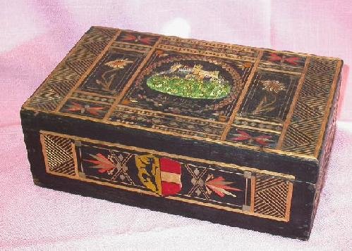 OUTSTANDING INLAID STRAW DECORATED BOX FROM AUSTRIA