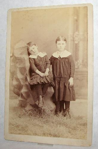 CABINET PHOTO OF VICTORIAN SISTERS