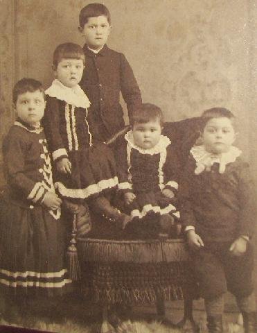 GREAT CABINET PHOTO - FIVE VICTORIAN CHILDREN!