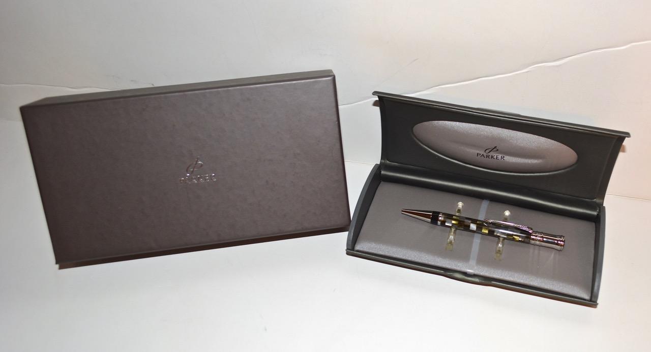 PARKER Duofold Rollerball - Pearlized Gray Mosaic
