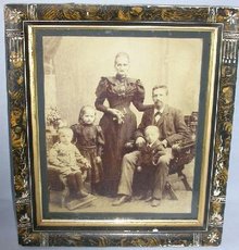 LARGE FAMILY PHOTOGRAPH IN GREAT VICTORIAN FRAME!!