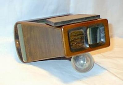 HAND HELD BREWSTER STEREOSCOPE