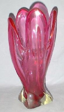 BEAUTIFUL ITALIAN ART GLASS VASE