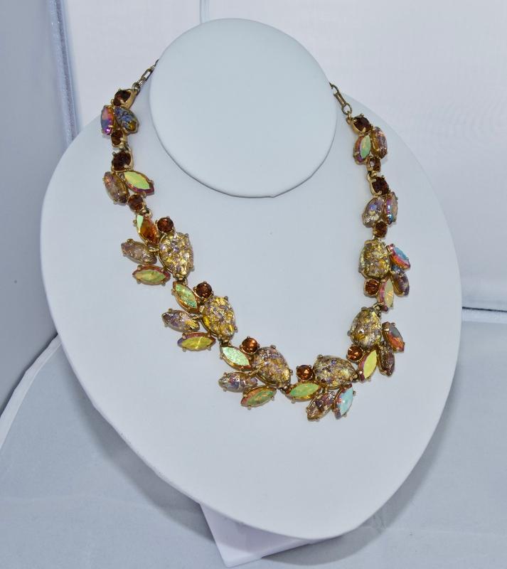 BEAUTIFUL VINTAGE SCHIAPARELLI NECKLACE AND EARRING SET