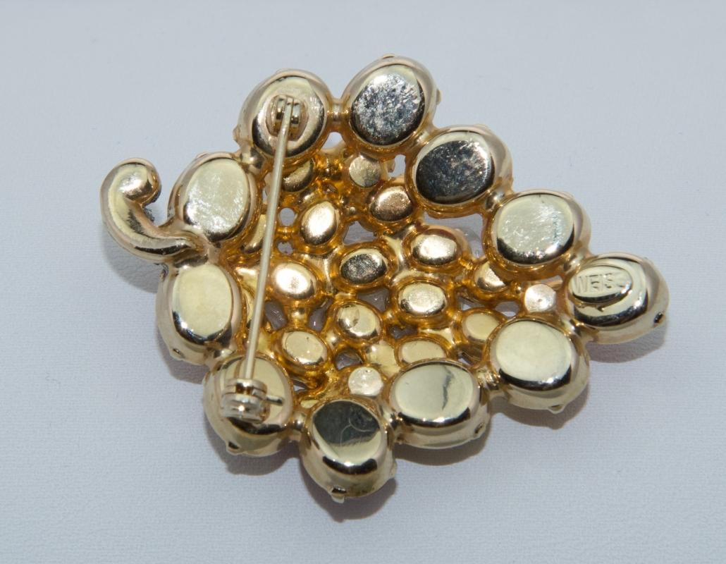 BEAUTIFUL WEISS MULTICOLOR BROOCH