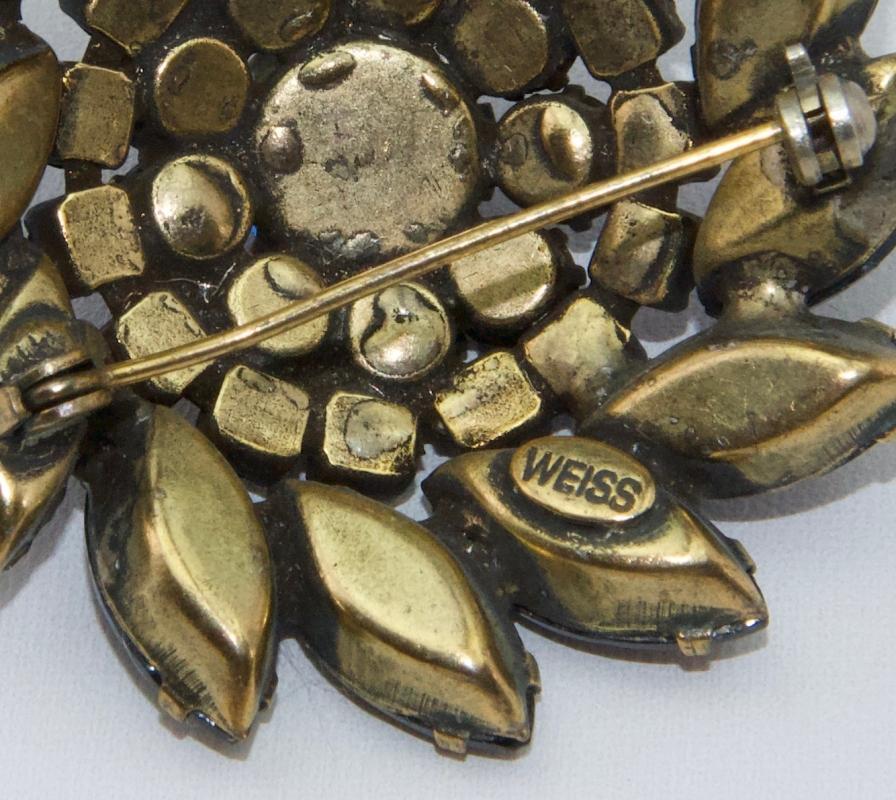 BEAUTIFUL WEISS BLUE BROOCH