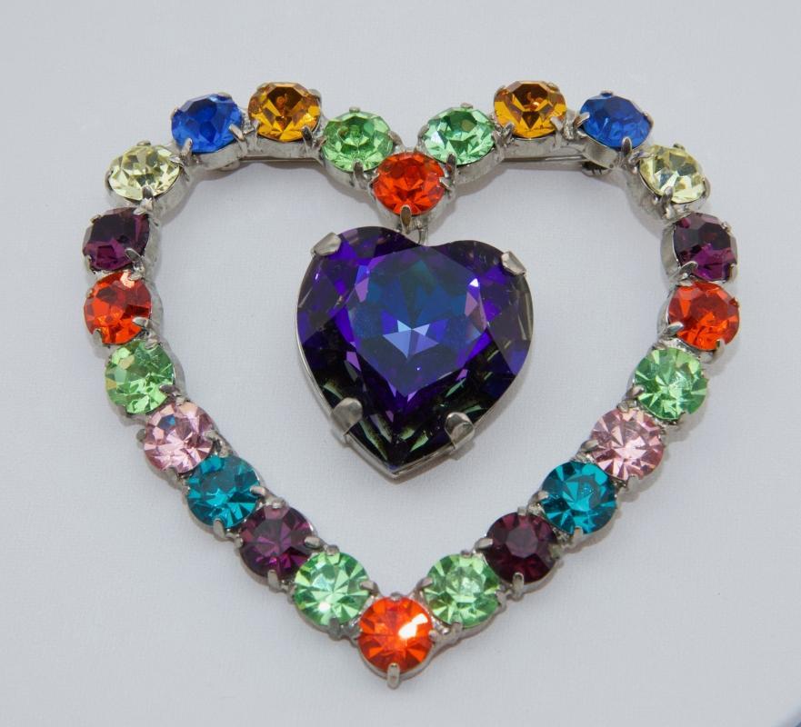 Outstanding Heart Brooch - by Butler & Wilson