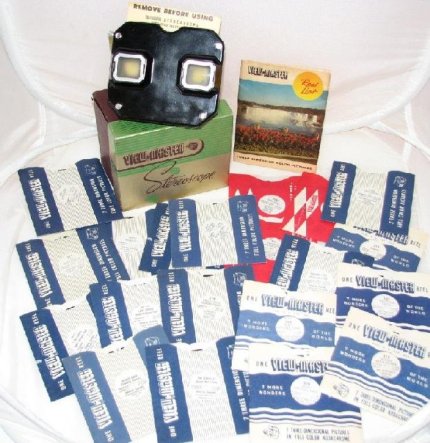 1950s VIEWMASTER WITH CANADIAN REELS