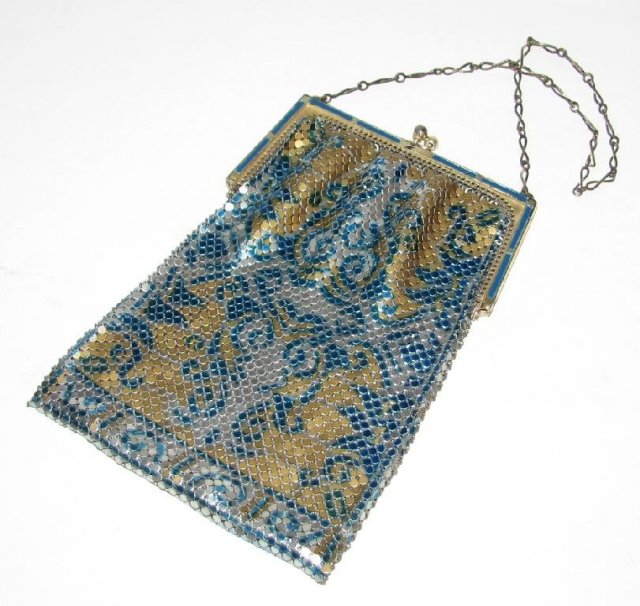 VINTAGE METAL MESH PURSE