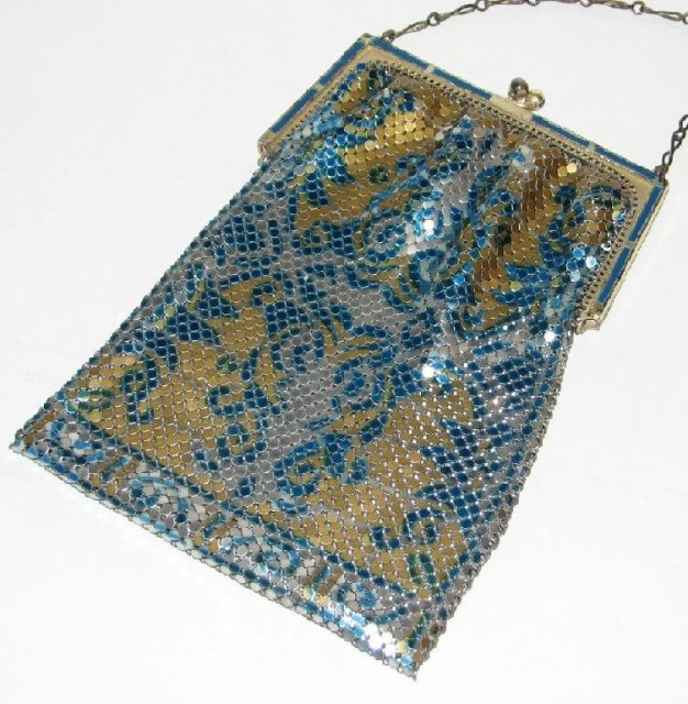 VINTAGE METAL MESH PURSE
