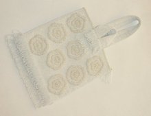 VINTAGE WHITE SEED PEARL BEADED PURSE