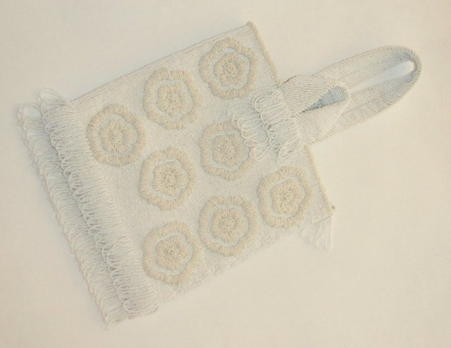 VINTAGE WHITE SEED PEARL BEADED PURSE