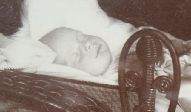 POSTMORTEM PHOTOGRAPH
