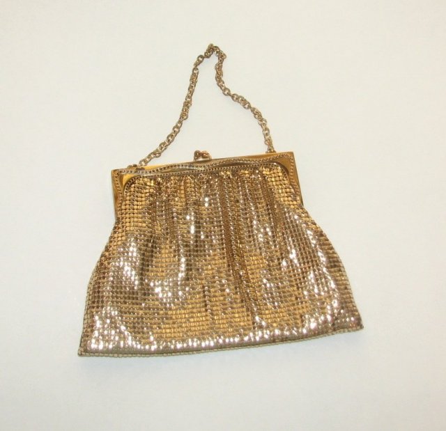 WHITING AND DAVIS GOLD MESH DRESS PURSE