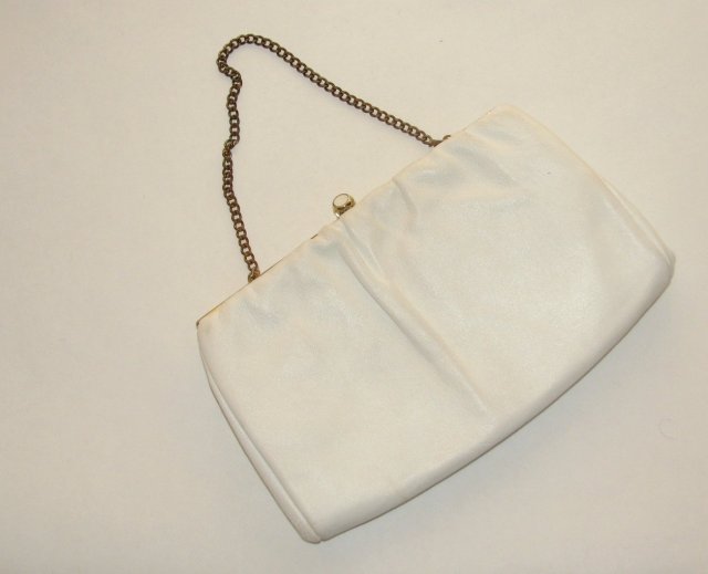 WHITE LEATHER PURSE