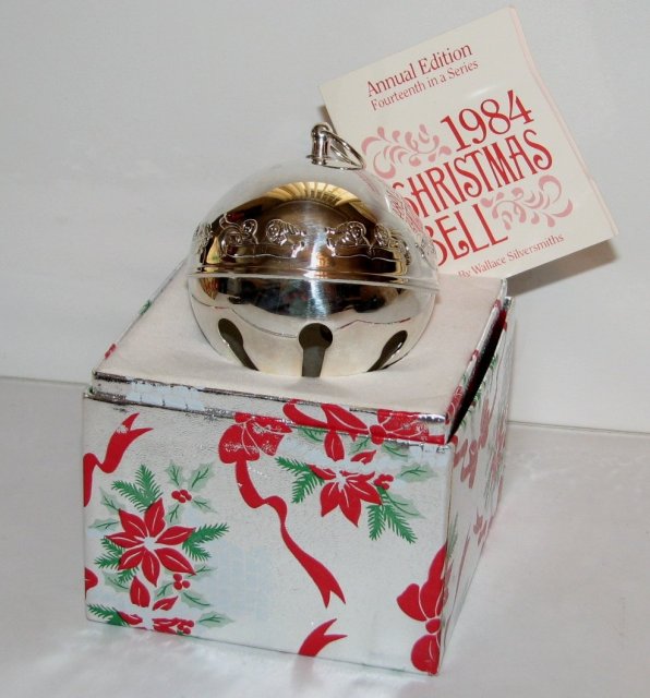 1984 WALLACE SILVERPLATE SLEIGH BELL ORNAMENT