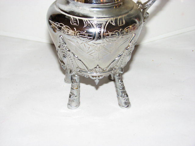 ELEGANT SILVERPLATE TEAPOT