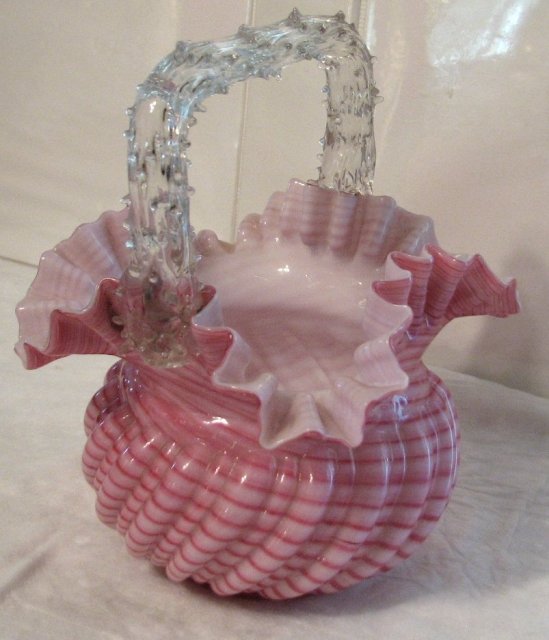 PINK BASKET - VICTORIAN ART GLASS