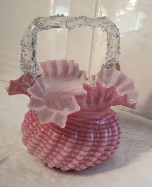 PINK BASKET - VICTORIAN ART GLASS