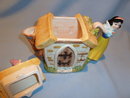 VINTAGE DISNEY SNOW WHITE AND DWARF COTTAGE TEAPOT TEA POT