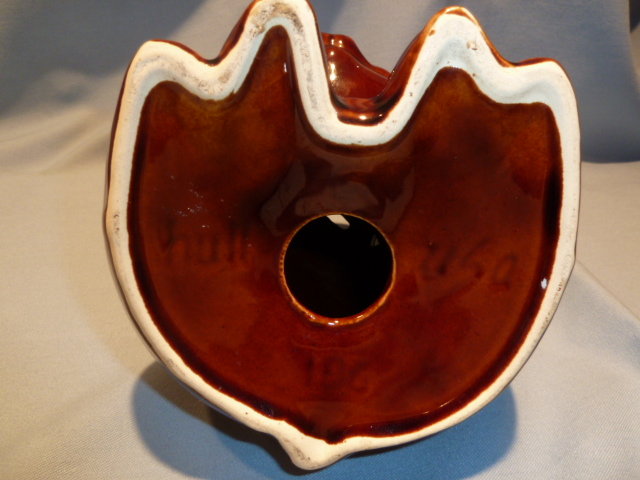 HULL BROWN DRIP SITTING PIG BANK