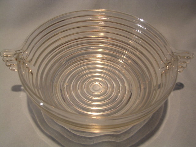 ANCHOR HOCKING DEPRESSION GLASS MANHATTAN HORIZONTAL RIB 7 1/2 HANDLED BERRY BOWL CRYSTAL