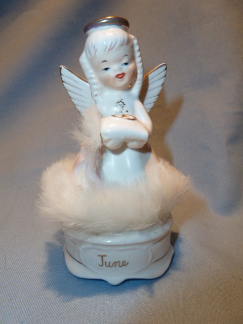 Vintage Napco June Angel Figurine A4588 Wedding Fur