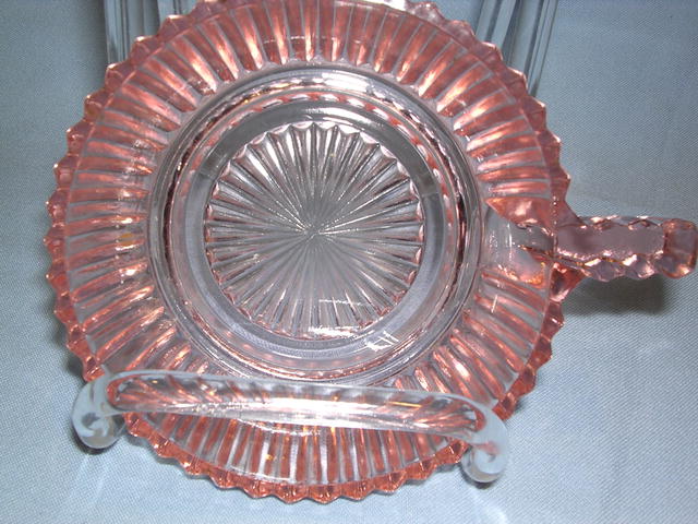 QUEEN MARY PINK DEPRESSION FOUR INCH HANDLE BOWL