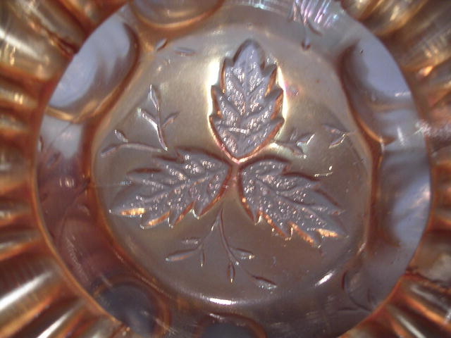 NORTHWOOD THREE FRUITS MEDALION MARIGOLD CARNIVAL BOWL