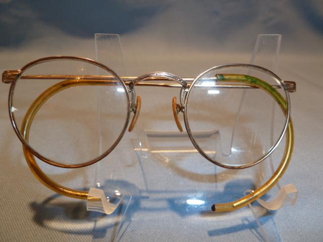 ANTIQUE BAUSCH & LOMBE HIBO 1/10 ROUND ENGRAVED RIM BI FOCAL EYE GLASSES IN ORIG CASE