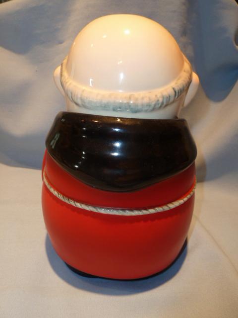 GOEBEL CARDINAL TUCK RED COOKIE JAR K29