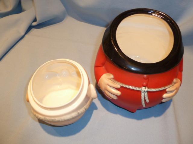 GOEBEL CARDINAL TUCK RED COOKIE JAR K29