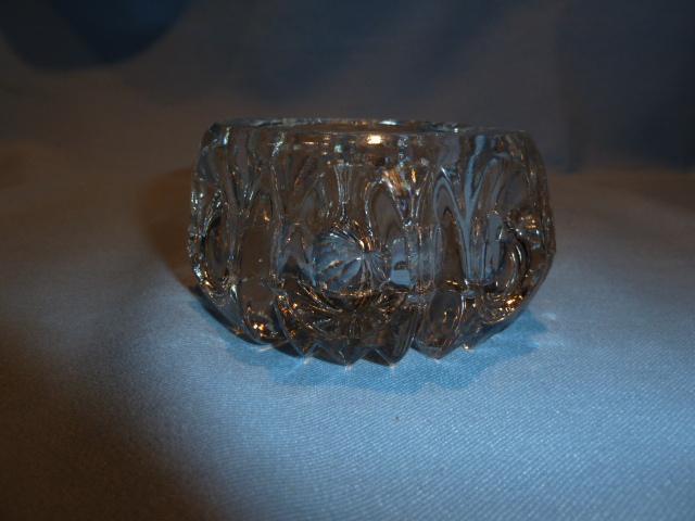 ANTIQUE HEAVY GLASS CRYSTAL THUMBPRINT DESIGN MASTER SALT
